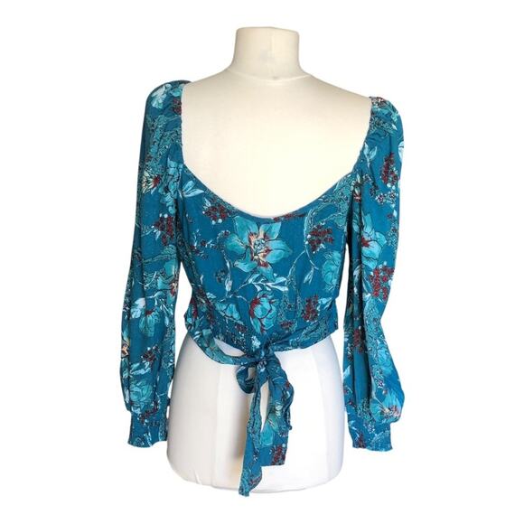 Band Of The Free NWT Sybille Flirty V Neck Wrap Front Teal Floral Crop Top Small - Picture 7 of 16